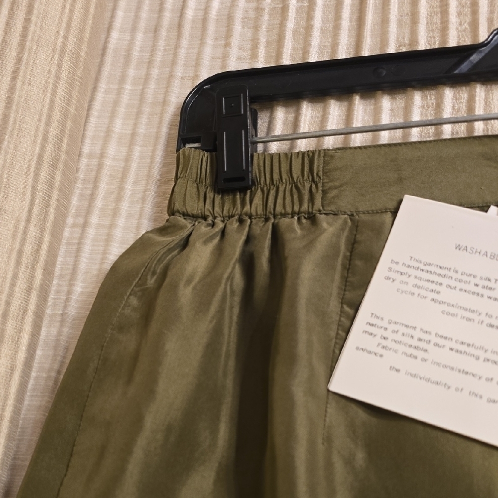 Pier 26 Silk Elegant Pencil Skirt in Olive Size M Washable - Picture 10 of 11